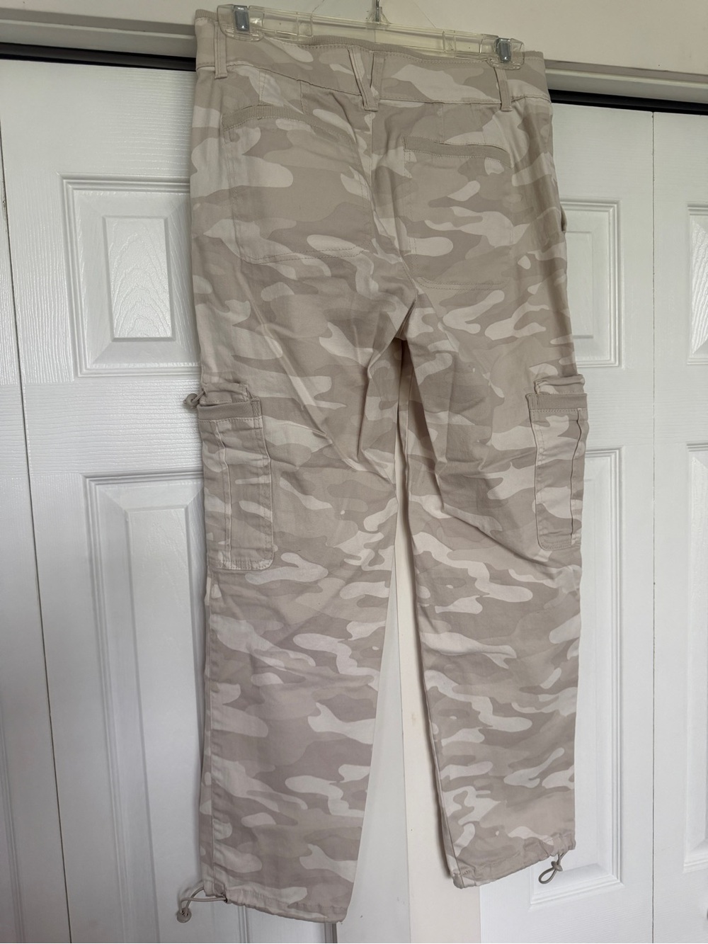 Democracy High Rise Camo Utility Pants Size 4 - Picture 3 of 9